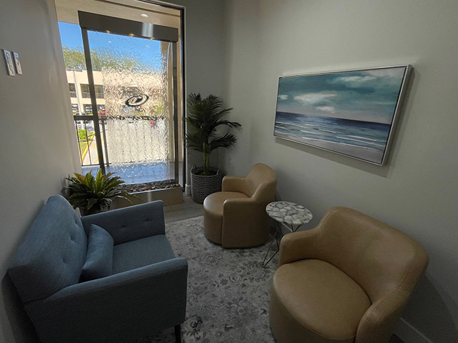 Chiropractic Palm Beach Gardens CA Office Interior