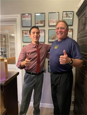 Chiropractor Torrance CA Dr. Hudson Taylor Thumbs Up